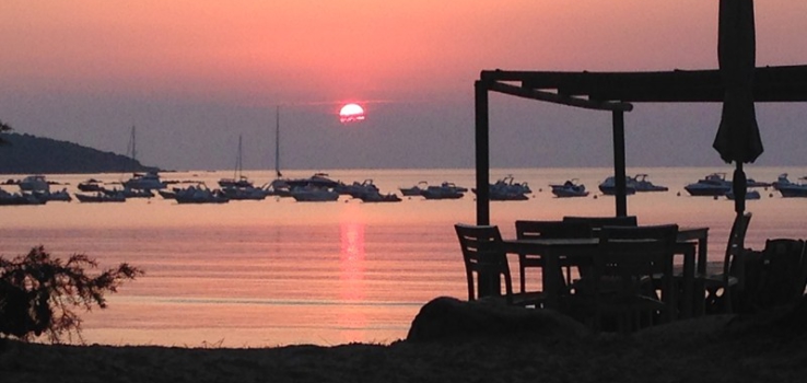 Coucher de soleil à la plage de Pinarello en Corse du Sud